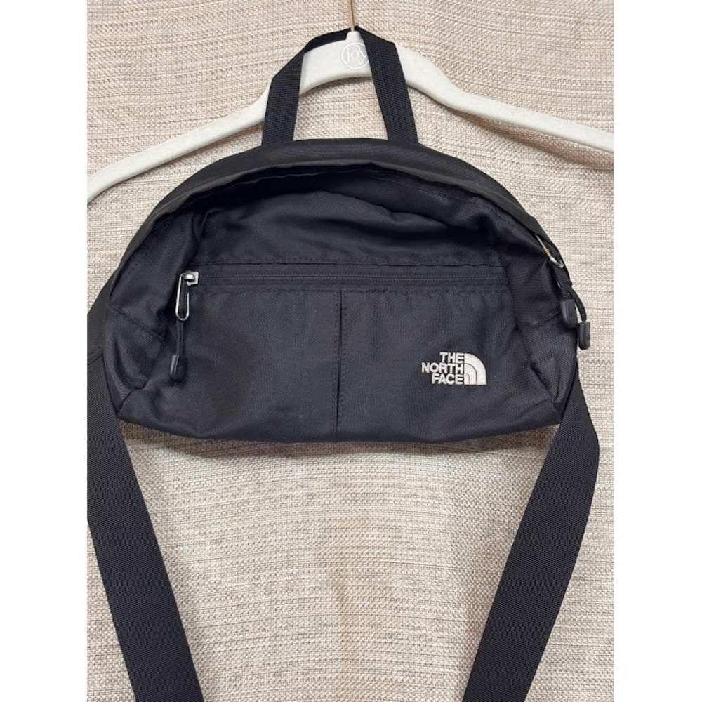 The North Face Lumbar Hip Pack II Black Crossbody Fanny Pack Waist Bag NF0A2UCZ‎